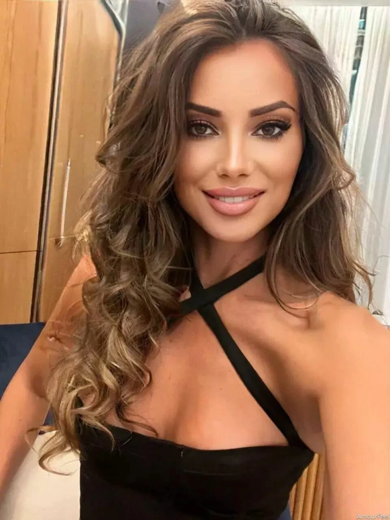 Ana Maria Profile image 2