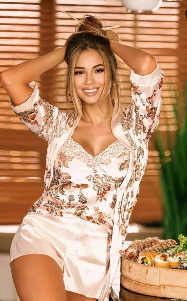 Madalina Profile image 2