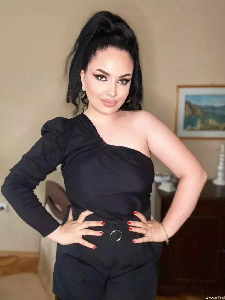 Rodica Profile image 5