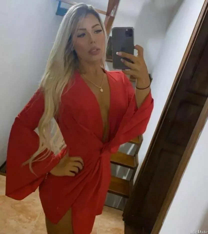 Camila Profile image 2