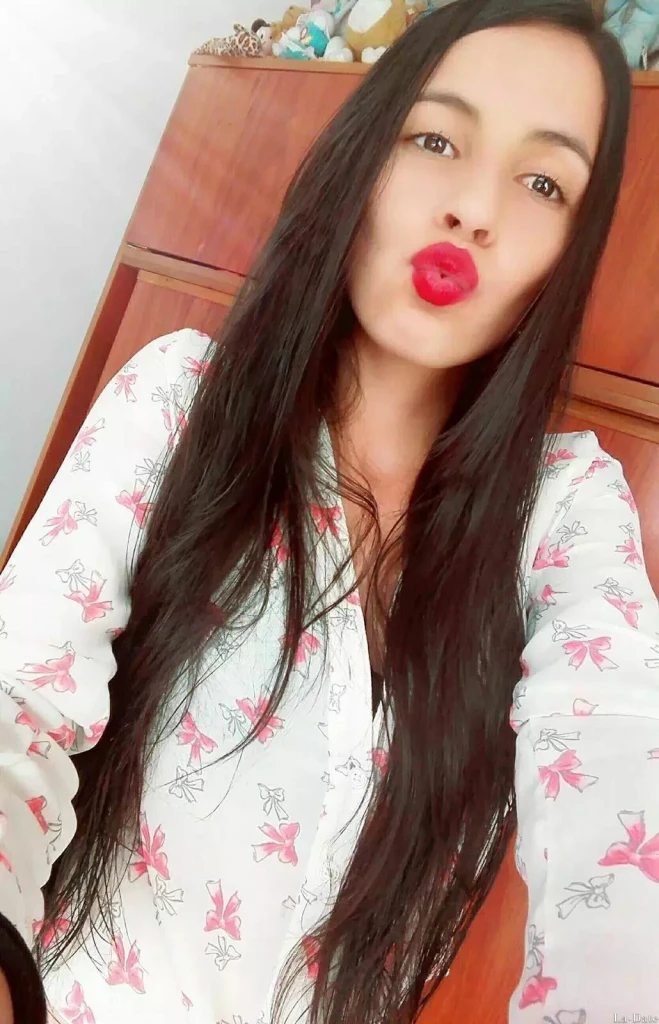 Evelin Profile image 1