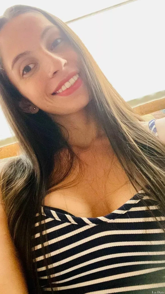 Evelin Profile image 4