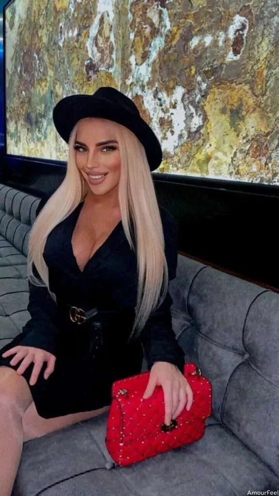 Yelyzaveta Profile image 5