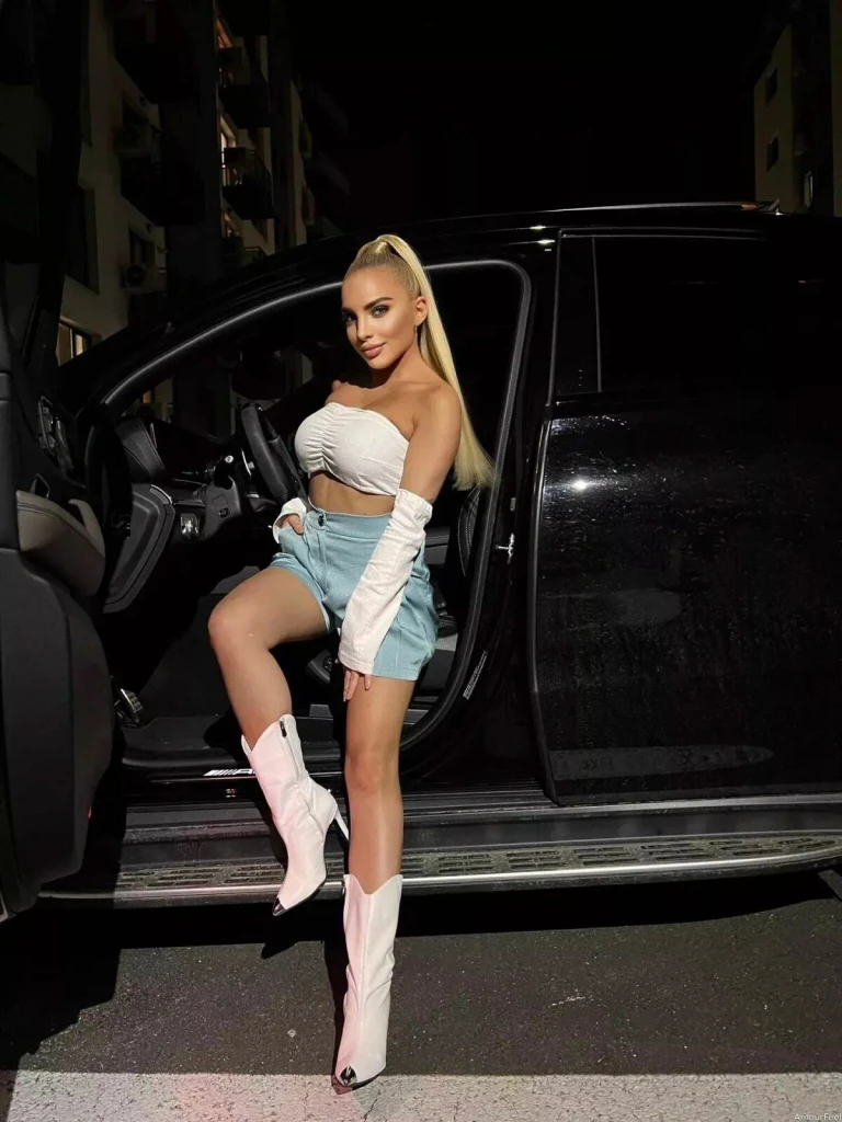 Yelyzaveta Profile image 1