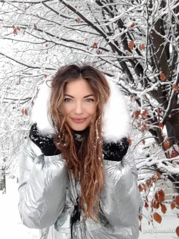 Julia Profile image 3