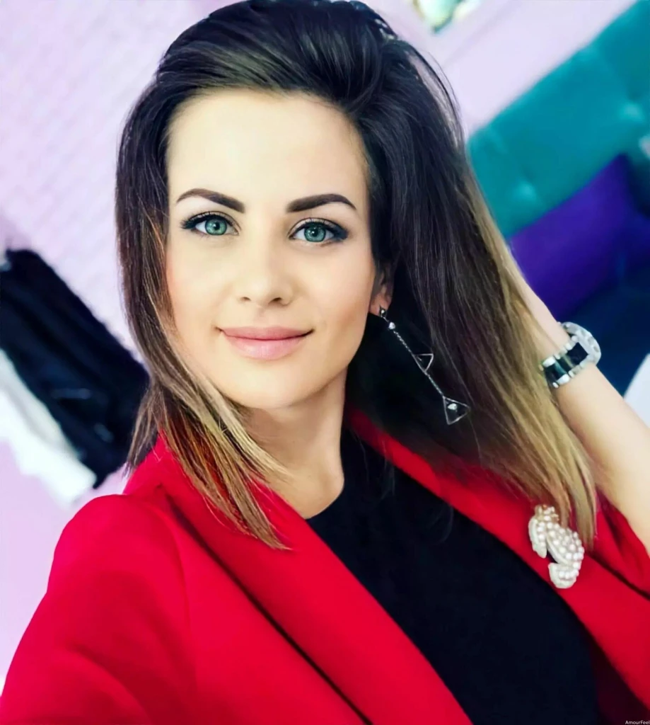 Rodica Profile image 5