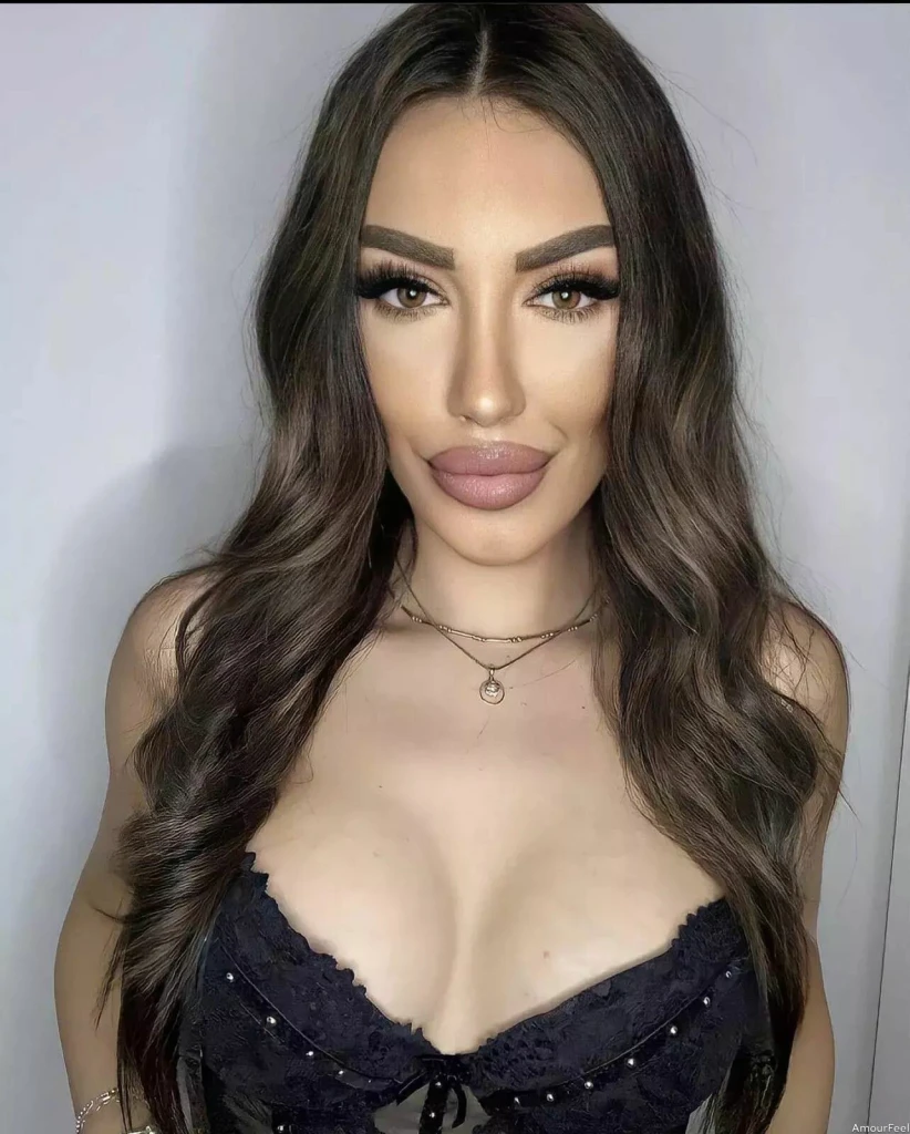 Alina Profile image 4