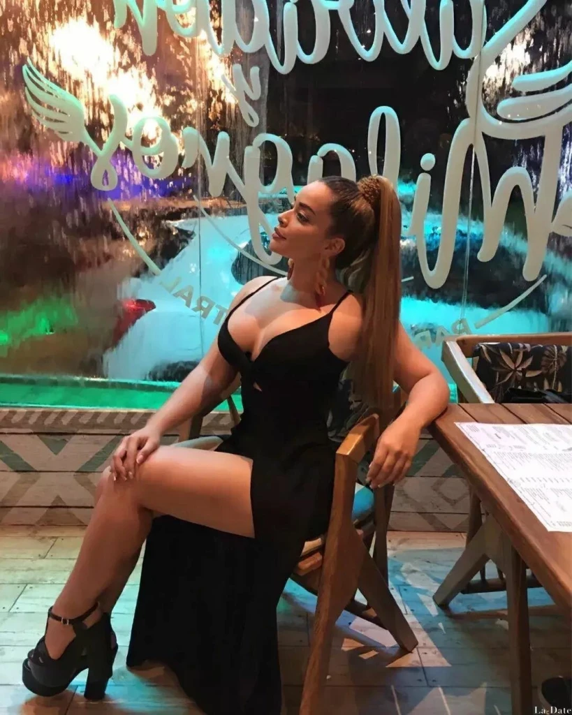 Diana Profile image 2