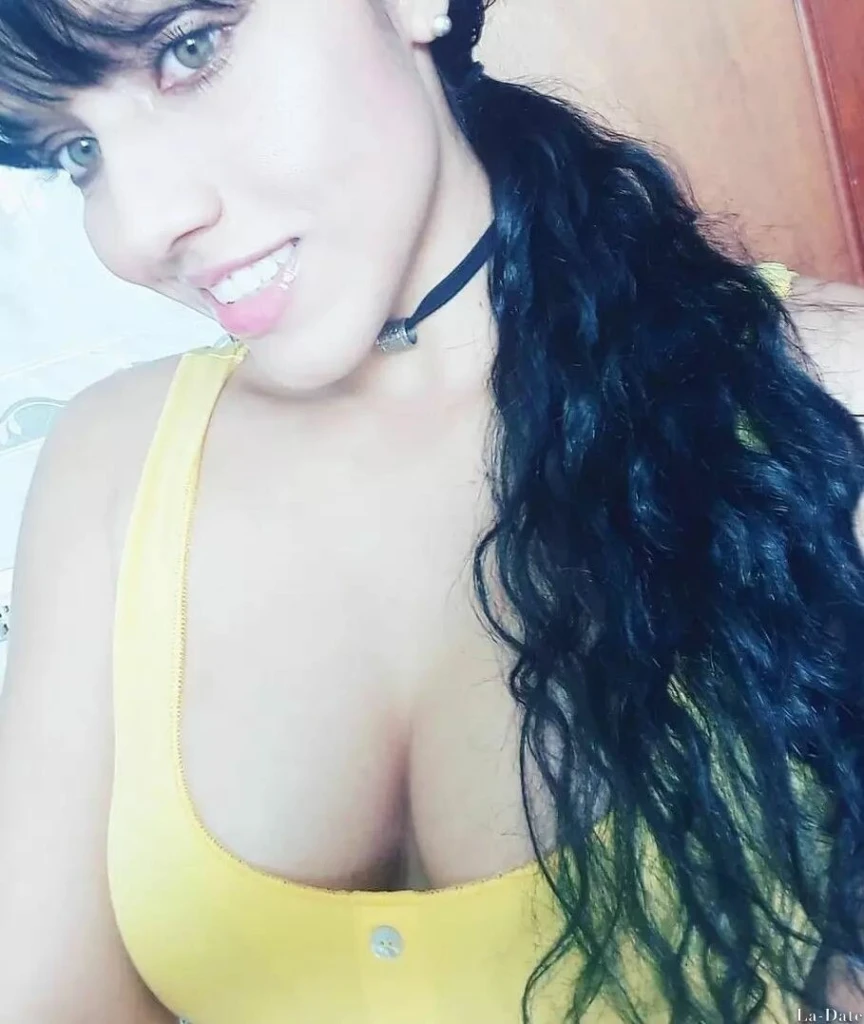 Daniela Profile image 4