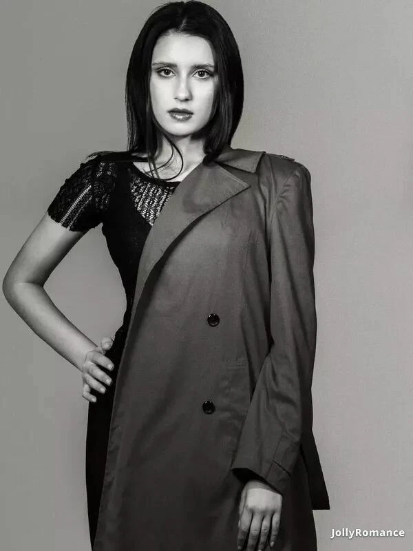 Elena Profile image 4