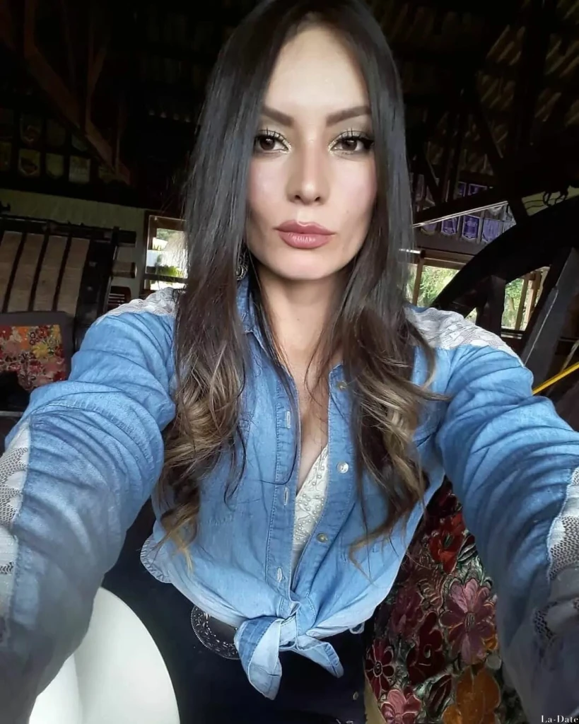 Valentina Profile image 6