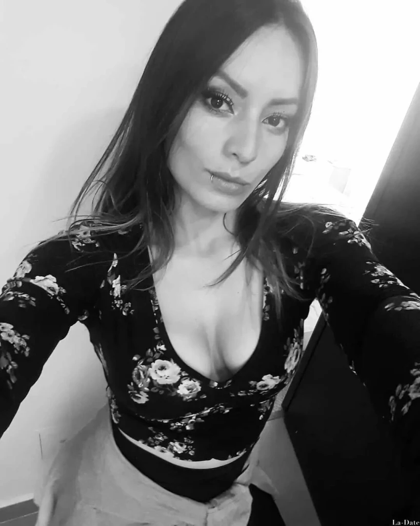 Valentina Profile image 2