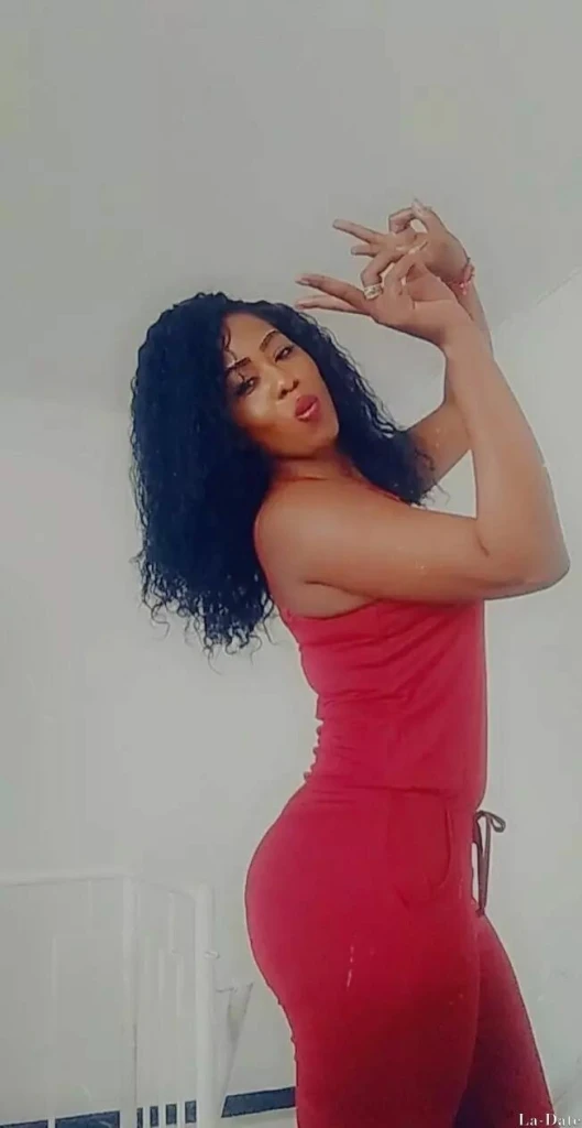 Yailanis Profile image 6