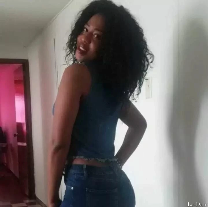 Yailanis Profile image 2