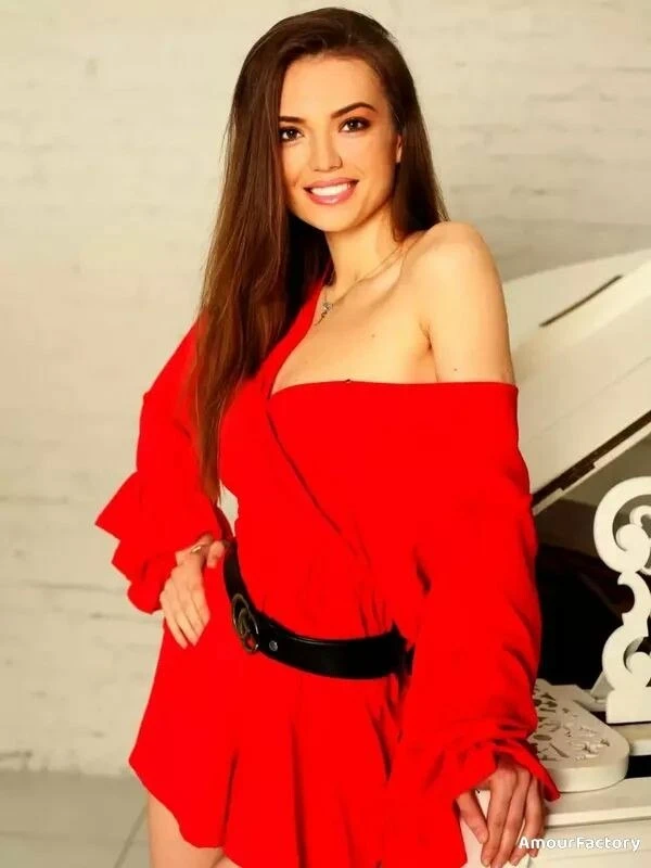 Lesya Profile image 1