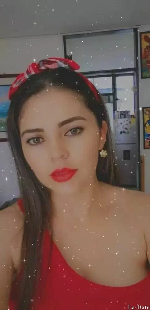 Camila Profile image 5