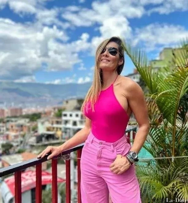 Angelica Profile image 2