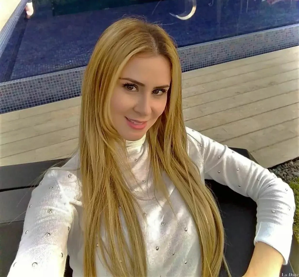 Sarahy Profile image 1