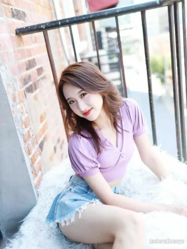 Agnes Profile image 4