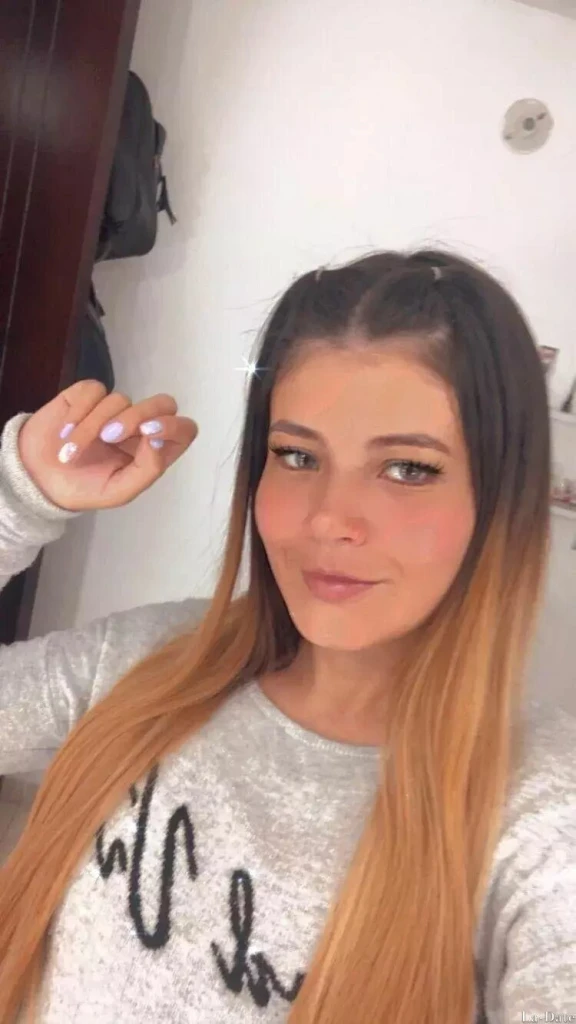 Valentina Profile image 3