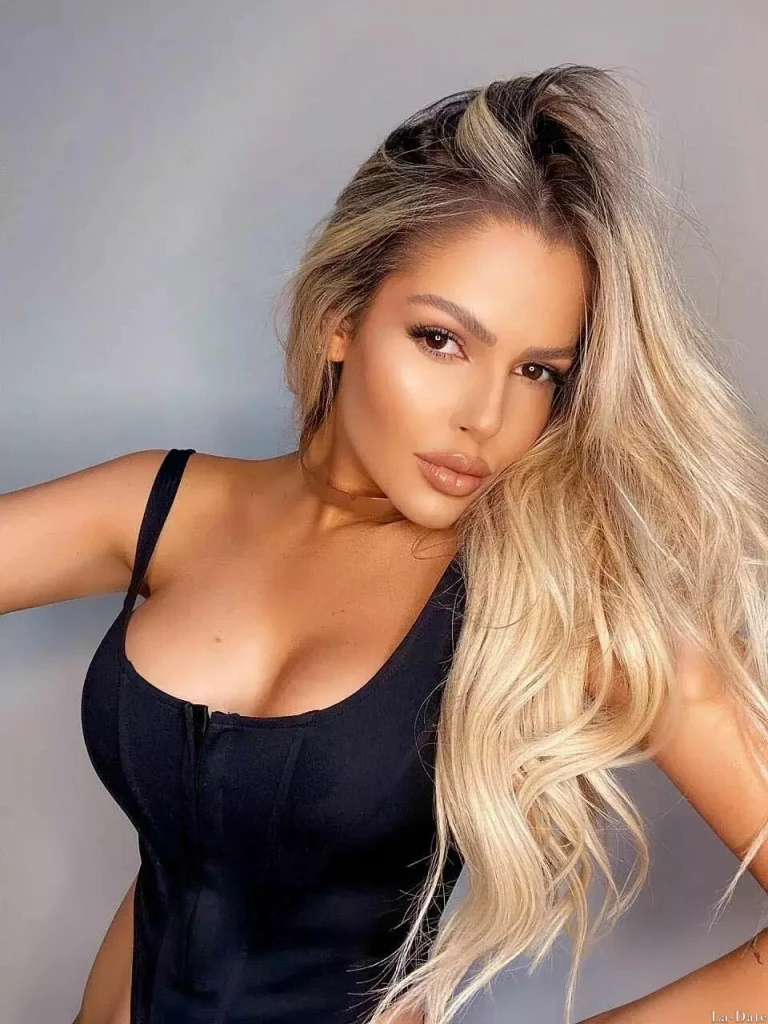 Andreina Profile image 2