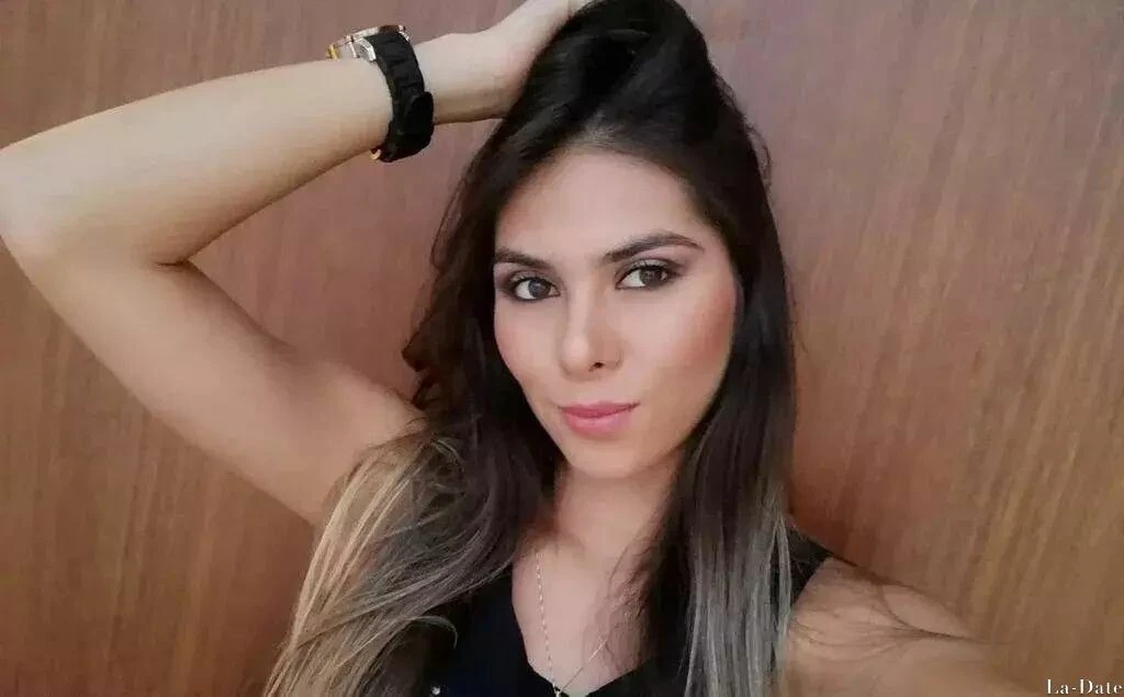 Cristina Profile image 2