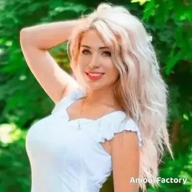 Olena Profile image 1