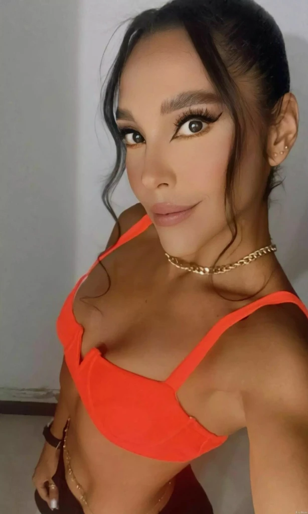 Laura Profile image 5