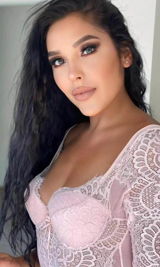 Laura Profile image 2