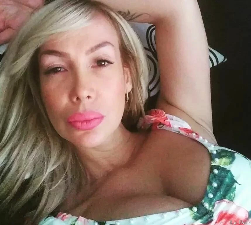 Gloria Profile image 5