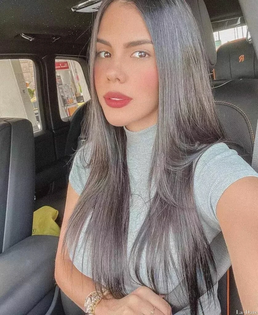 Daniela Profile image 5