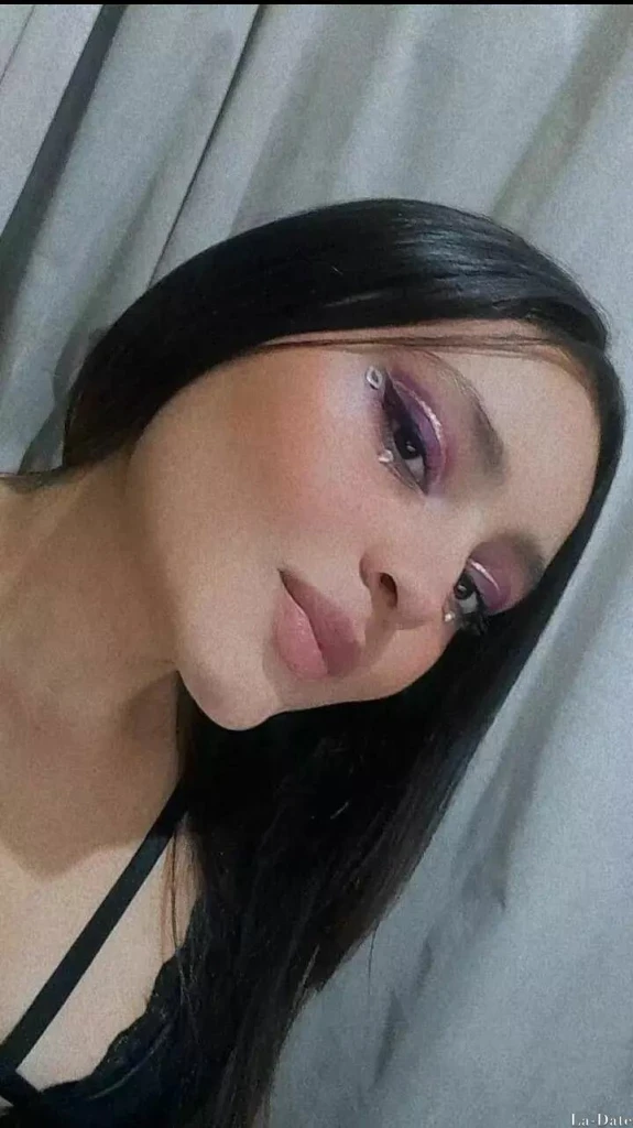 Paola Profile image 5