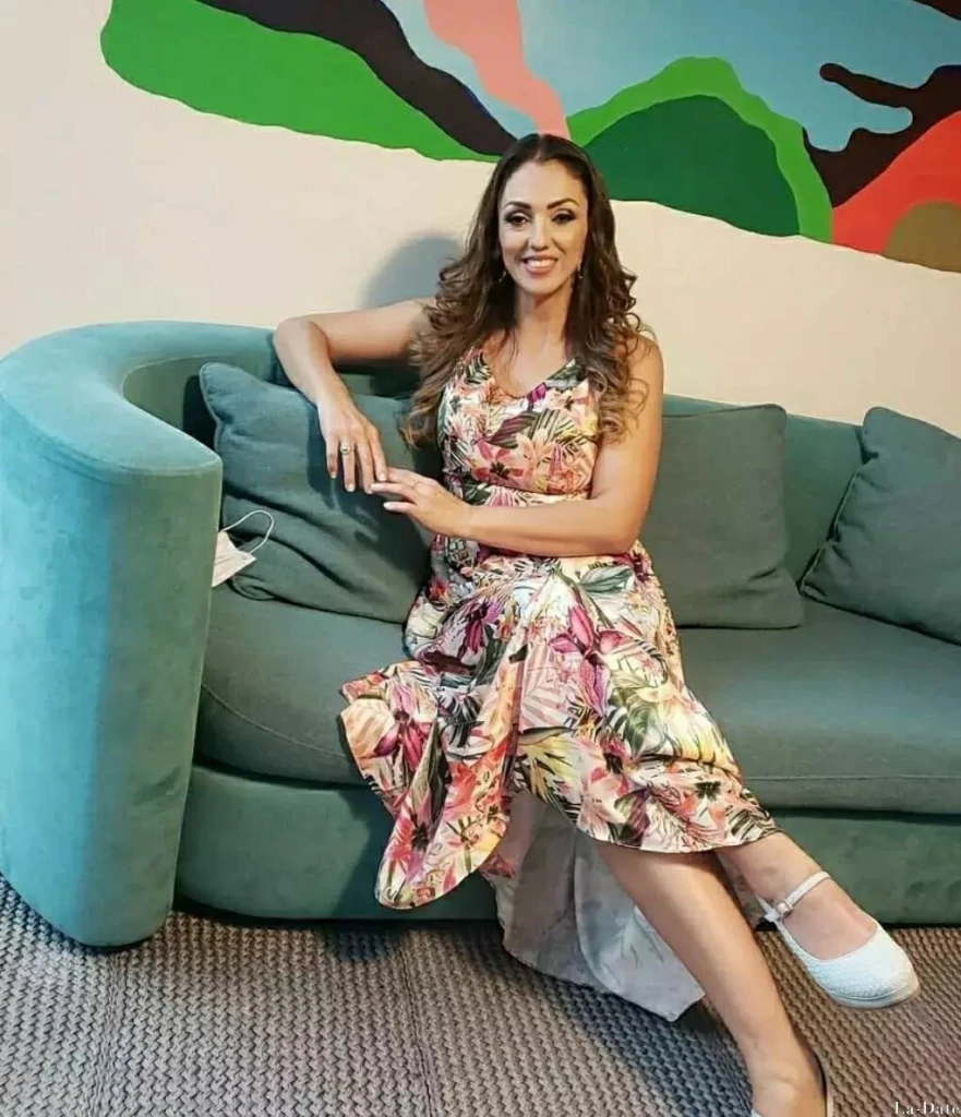 Valentina Profile image 2