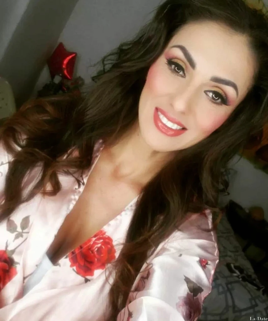 Valentina Profile image 6