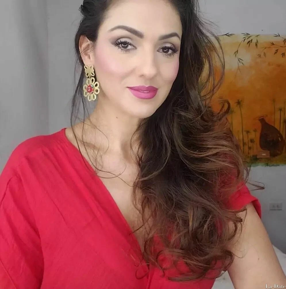 Valentina Profile image 5