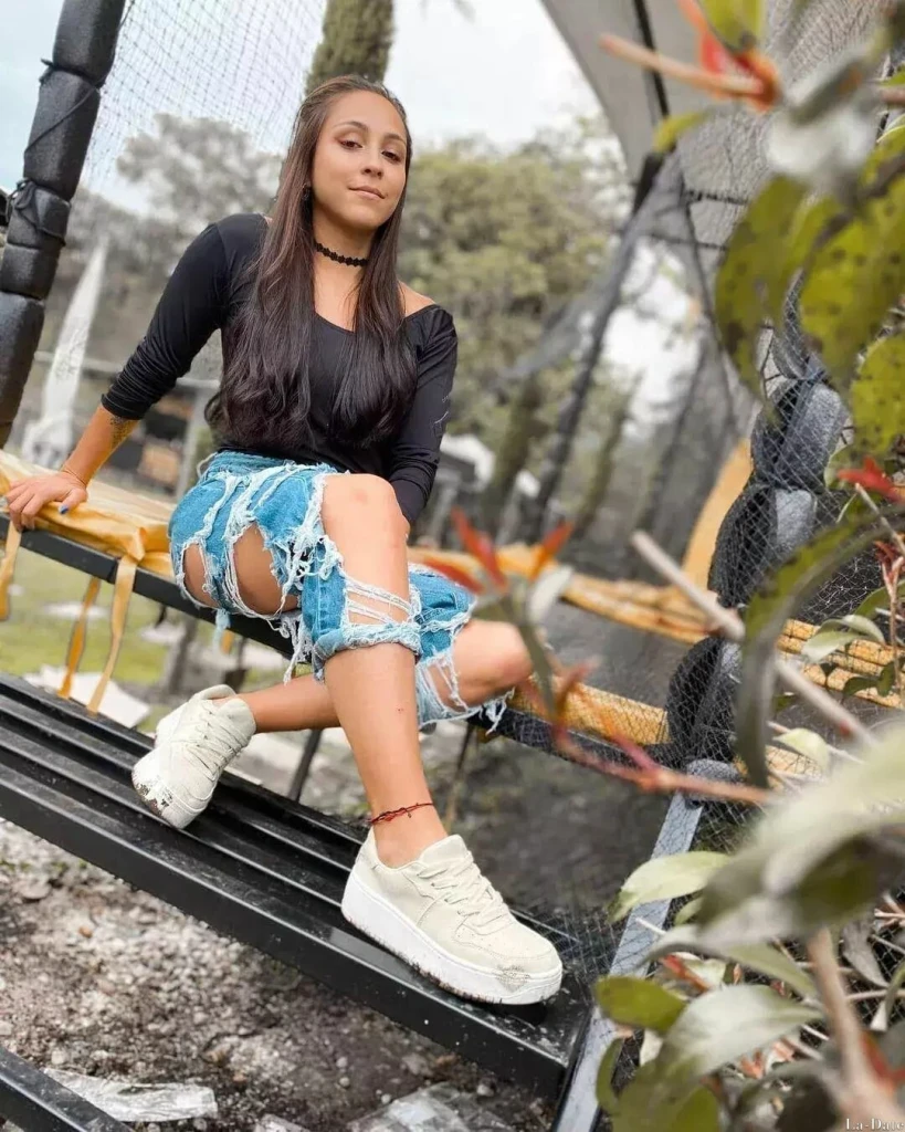 Daniela Profile image 4