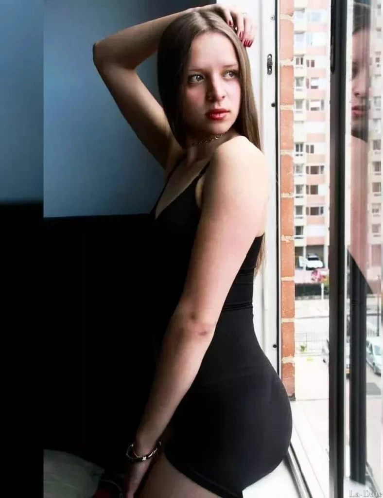 Emilyn Profile image 6