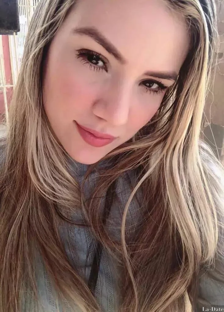 Adriana Profile image 4