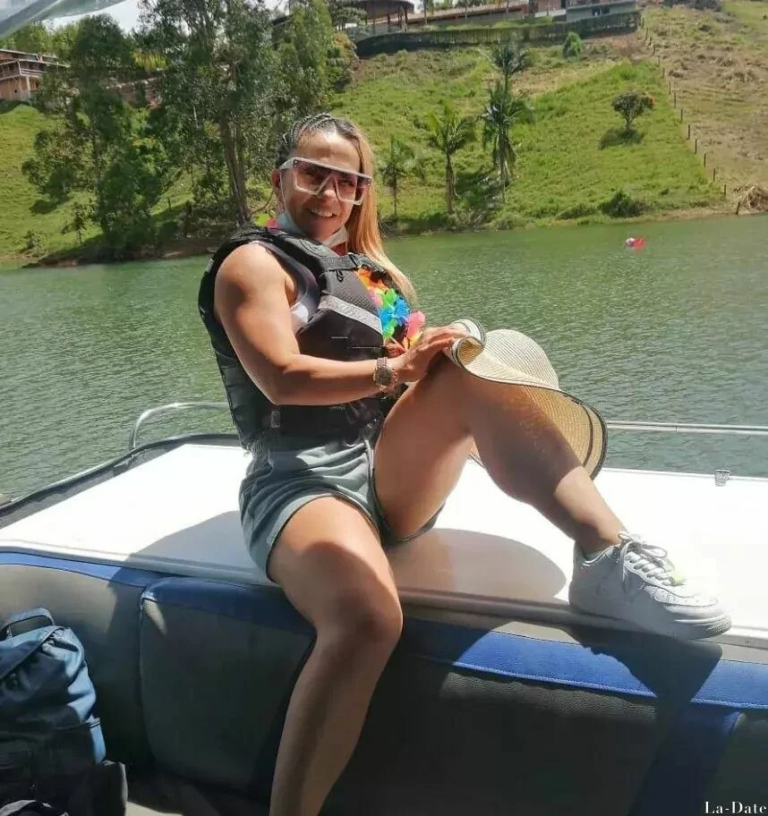 Vanessa Profile image 5