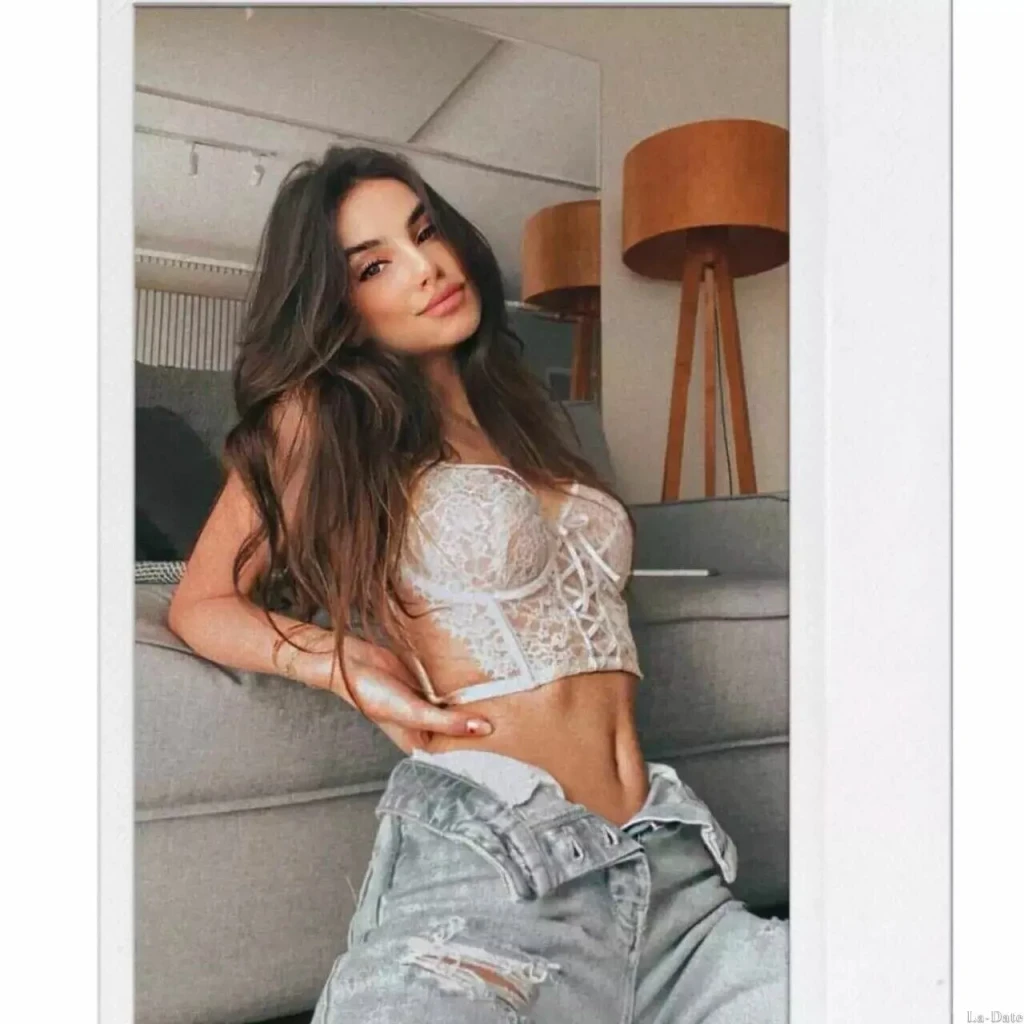 Carmen Profile image 5