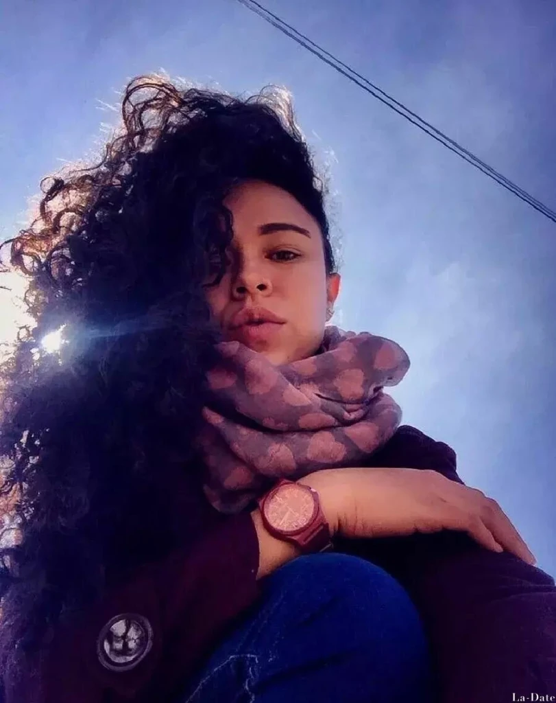 Isabela Profile image 1