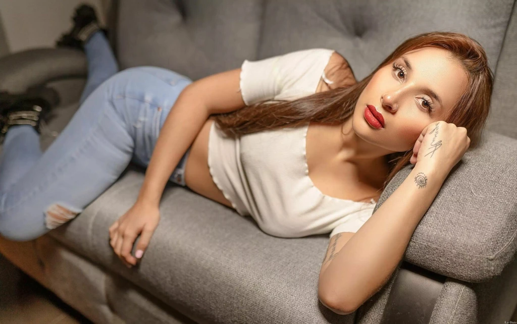 Laura Profile image 1