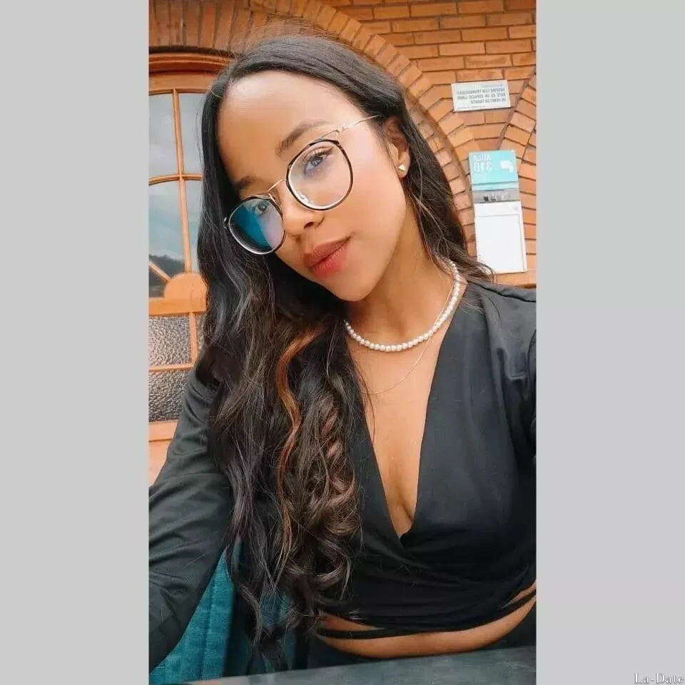 Johanna Profile image 2