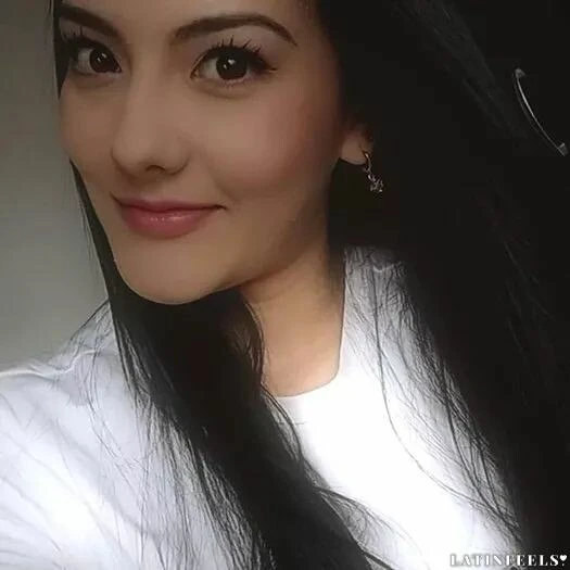 Marcela Profile image 3