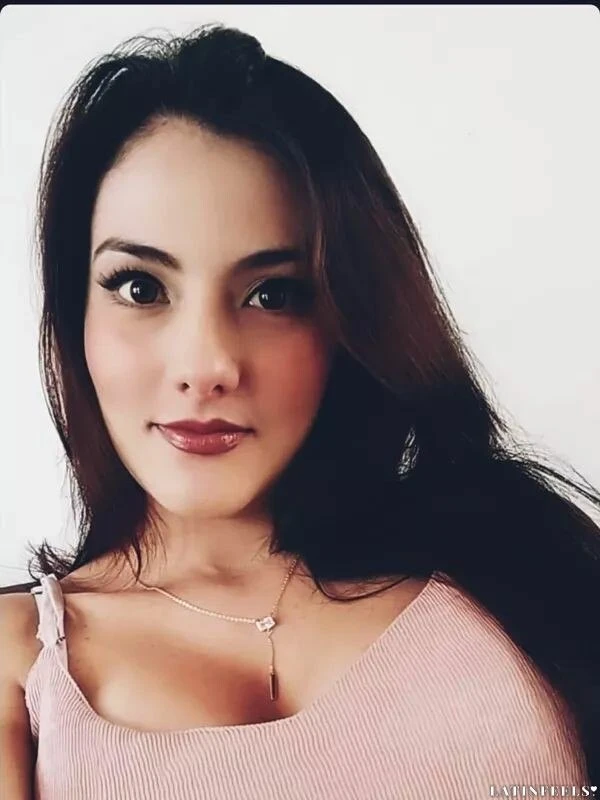 Marcela Profile image 5