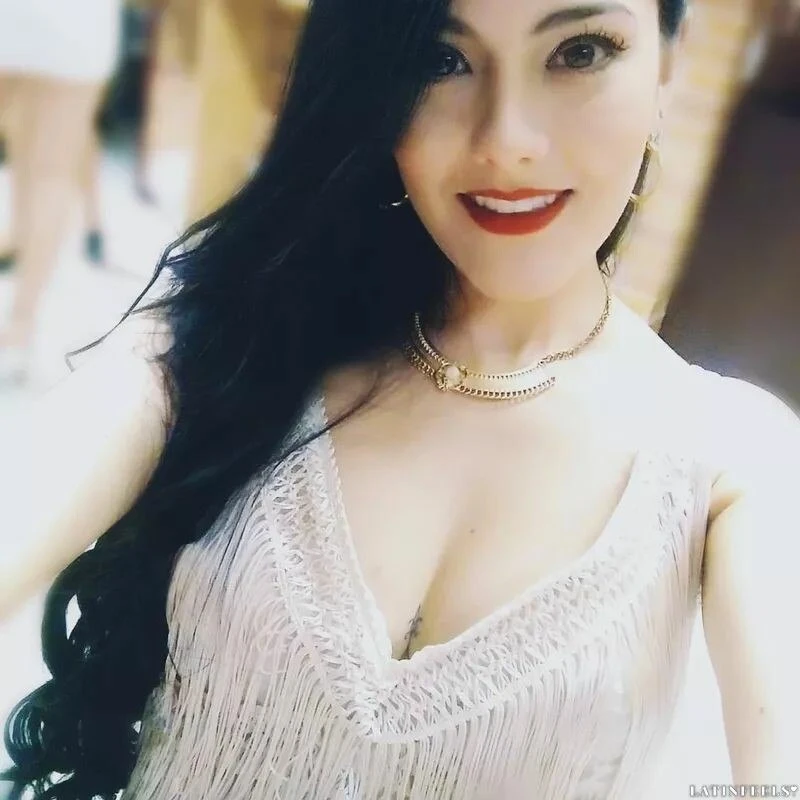 Marcela Profile image 4