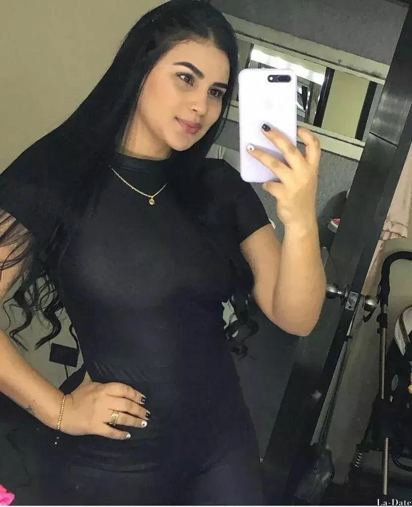 Fernanda Profile image 6