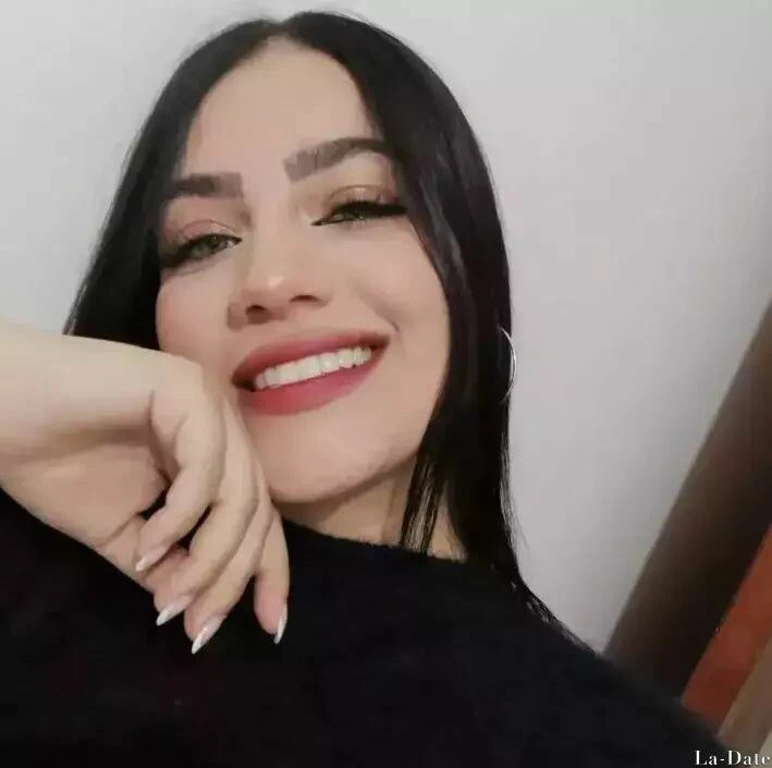 Andrea Profile image 6