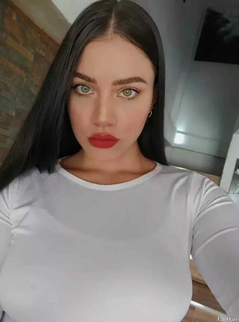 Andrea Profile image 1