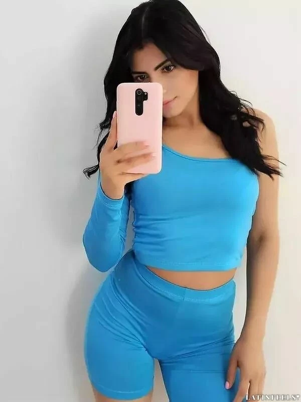 Vanessa Profile image 4